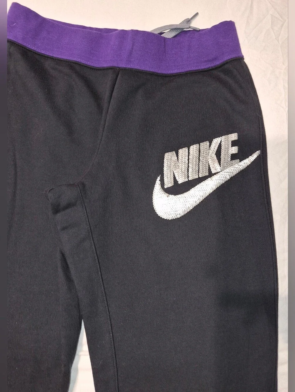 NWOT Nike Joggers - Girls XL